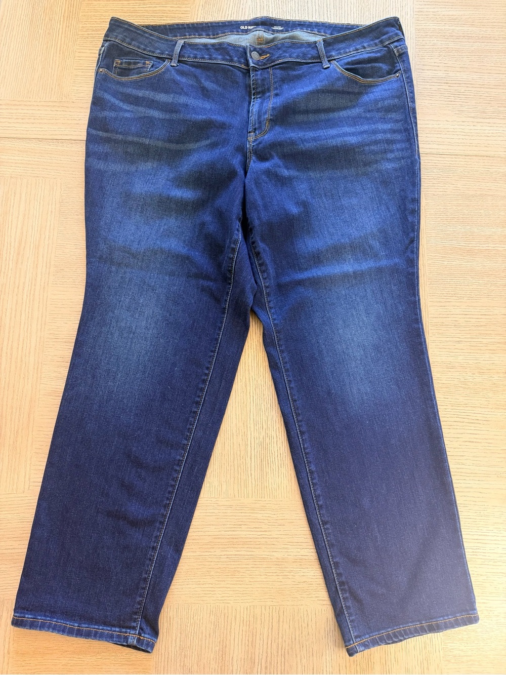 Old Navy Mid-Rise Power Slim Straight Jeans
